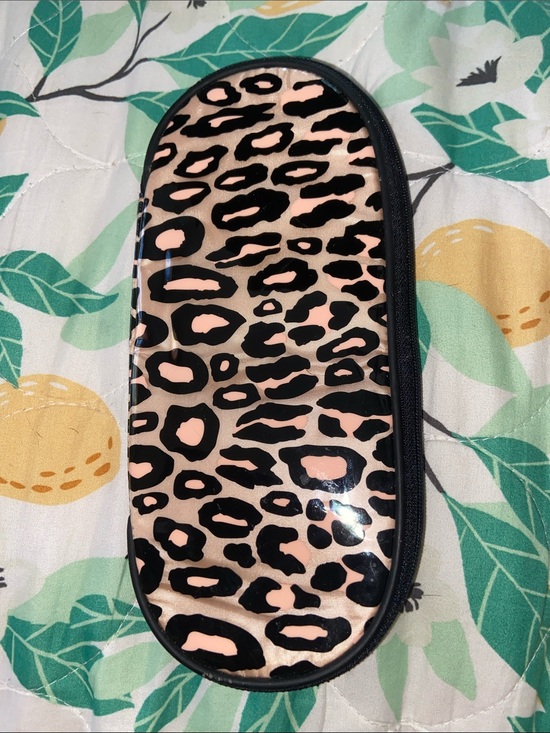 MAC Cosmetics Handbags - MAC x LIZ GOLDWYN LEOPARD CASE Makeup Brush Travel Pouch NWOT